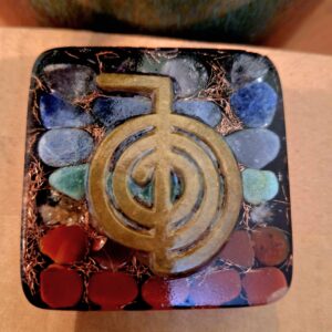 Terapeutico Cho Ku Rei dourado + 7 Chakras Preto